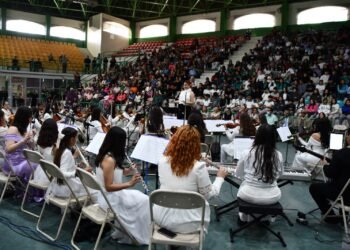 Participan estudiantes de Música en mi Escuela  en el concierto “Raíces de mi Tierra”