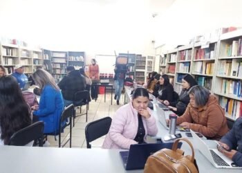 Capacitan a docentes de telesecundarias en uso de inteligencia artificial