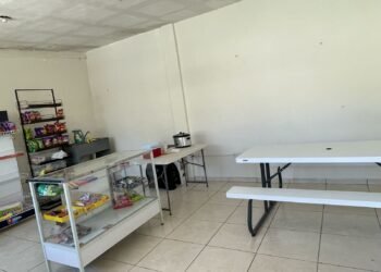 Instruye SEyD a escuelas retirar publicidad y mobiliario relacionado con la venta de comida “chatarra”