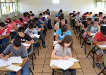 Aplicarán prueba PISA en 12 escuelas de Chihuahua, 8 de prepa y 4 de secundaria