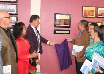 Rinden homenaje a la primera generación de la Facultad de Ciencias de la Cultura Física de la UACH 