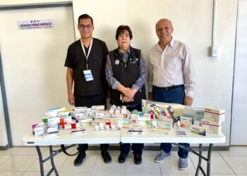 Dona regidora Lupita Borruel medicamentos a la Clínica Punta Oriente del IMPAS