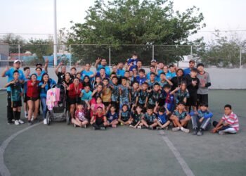 Regidor Adán Galicia se pone “En los zapatos del deporte” con el equipo Castillo