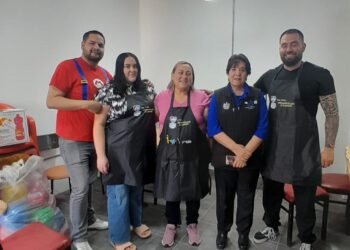 Lupita Borruel celebra el Día del Niño en el comedor «Pancitas llenas» de Punta Oriente