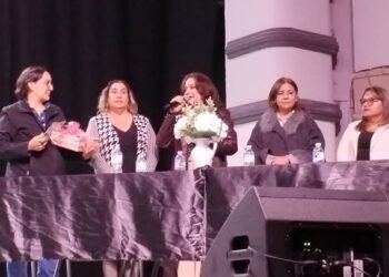 Imparten conferencia sobre Síndrome de Burnout a personal educativo