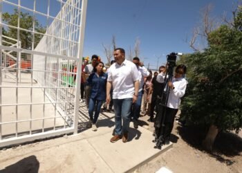 Realiza presidente municipal de Juárez recorrido por parques de la ciudad