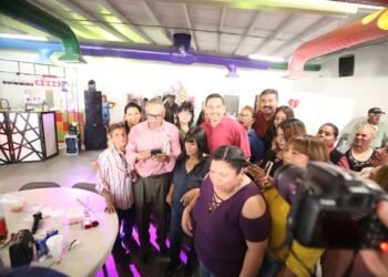 Destaca alcalde juarense fuerza laboral de las mujeres durante festejo del Día de la Madre