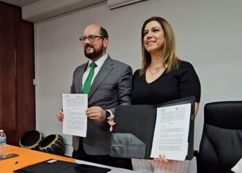 Firman CECyTECH y la International Youth Foundation convenio de colaboración