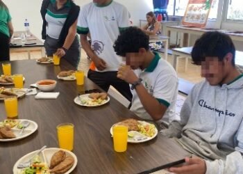 Inauguran equipamiento de la cocina-comedor del CECyTECH número 03 de Valle de Allende