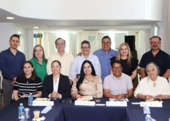 Aprueba comisión especial de premiación a ganadores del Premio Municipal al Mérito Docente «María Esther Orozco Orozco»