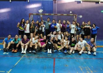 Convive regidor Adán Galicia con jóvenes deportistas en el gimnasio CODAFYR de la UACH