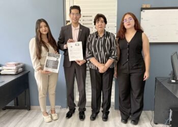 Se reúne Lupita Borruel con jóvenes de ORIS para trabajar en favor de la salud y el bienestar juvenil