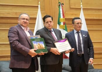 Nutrida participación durante la conferencia impartida por el Ministro Alfredo Gutiérrez Ortiz Mena