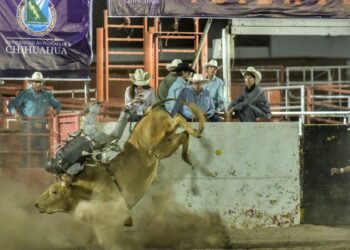 Más de 5 mil estudiantes disfrutan su día en el Mega Rodeo UACH 2025