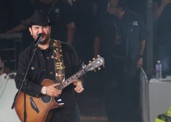 Los Esquivel Sebastián y Eugenio, Electrizan a los chihuahuenses en el Teatro del Pueblo