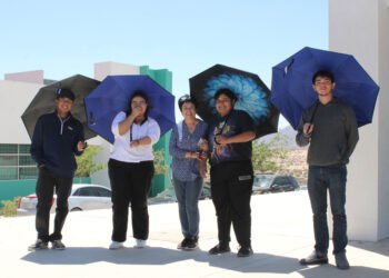 Retoma UT Paso del Norte campaña “Coyote, cuídate del sol”, mediante préstamo de sombrillas