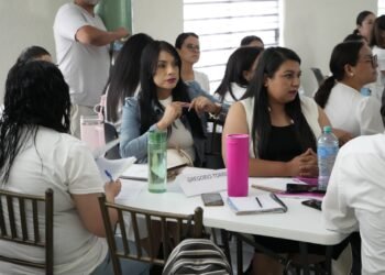Reciben docentes de 18 planteles de preescolar conferencia sobre protocolo único de actuación en casos de violencia