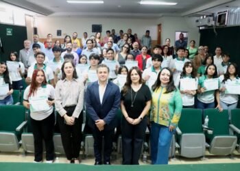 Reconoce Cobach a estudiantes que culminaron  el Programa “Diálogo Humano”