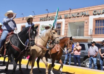 Arrancó con gran éxito en Guachochi la exposición ganadera 2025