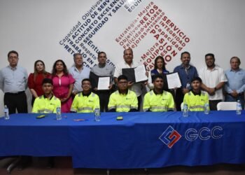 Firman convenio de colaboración Conalep y GCC Transporte para fortalecer formación