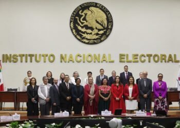 Entrega INE constancias de mayoría a Ministros que integrarán la Suprema Corte de Justicia de la Nación