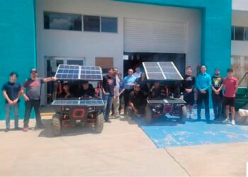 Visitan estudiantes de la UTPN el Tecnológico de Cuauhtémoc para impulsar proyecto de auto eléctrico