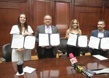 Firma UACH convenio de colaboración con CANACINTRA Delegación Juárez