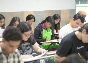 Aplicaron más de 10 mil aspirantes el examen de admisión a la UACH
