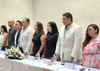 Myrna Monge acompaña graduación de generación 2019-2025 de escuela primaria «24 de Febrero»