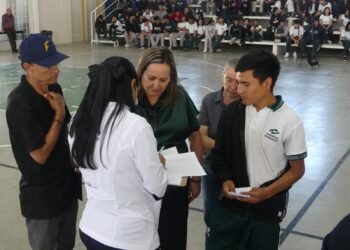 Realizan en el Conalep jornada de vacunación contra el sarampión para protección del alumnado
