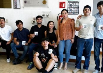 Realizan campaña de vacunación contra el sarampión en la UT Parral para personas de 10 a 49 años