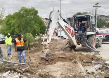 Realiza ICHIFE retiro de escombro en escuela afectada  por lluvias en Ciudad Juárez