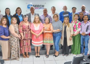 Entregan bono de recuperación y reconocimiento a 1,660 pensionados y jubilados del subsistema federalizado