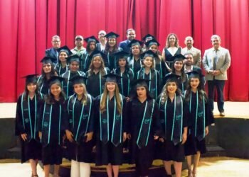 Entrega CAM Chihuahua nuevos profesionales de la educación a la sociedad