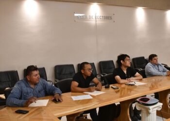 Buscan crear asociación de egresados de la UTCJ para generar apoyo a los alumnos