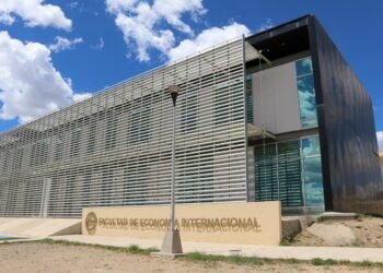 La UACH forma a estudiantes especializados en Economía Internacional