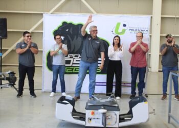 Capacita empresa DJI a docentes y estudiantes de la UPCH en manejo de drones