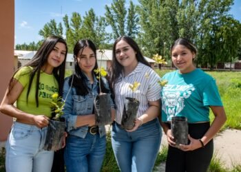 Realizan UT Tarahumara e Ichijuv jornada de reforestación en Guachochi