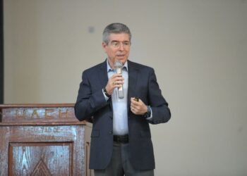 Imparten en la UACH la conferencia Cuando el líder se conoce, el rumbo cambia»