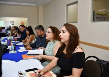 Capacitan a supervisores del subsistema de preparatorias del estado