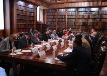 Acuerdan INE y Comisión Presidencial para la Reforma Electoral trabajo conjunto