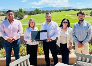 Firma UT Babícora convenio internacional con The Club at Las Campanas de Nuevo México