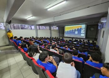 Imparten plática sobre prevención del suicidio en planteles del Conalep