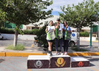 Recibe UTCH a estudiantes de nuevo ingreso  con carrera de novatos y fiesta mexicana