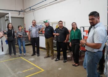 Fortalecen lazos UTCJ y planteles del Cobach en Ciudad Juárez, conocen planteles