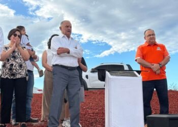 La Universidad Autónoma de Chihuahua inmortaliza al manager  Pablo “La Borrega” Tamez