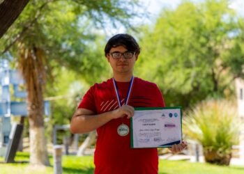 Alumno de la UACH gana medalla de plata en la Olimpiada Centroamericana y del Caribe de Física