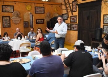 Actulizan a reporteros en temas de actuacion jurídica