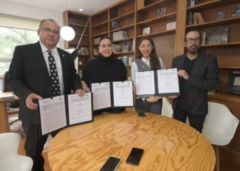 Firman UACH y Secretaría de Cultura convenio para impulsar proyectos artísticos en el estado