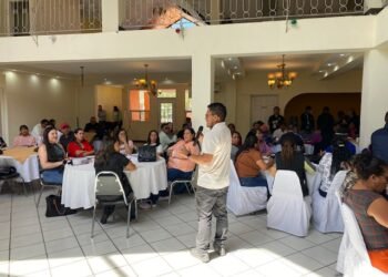 Fortalece Chihuahua la literacidad y el bilingüismo en comunidades indígenas